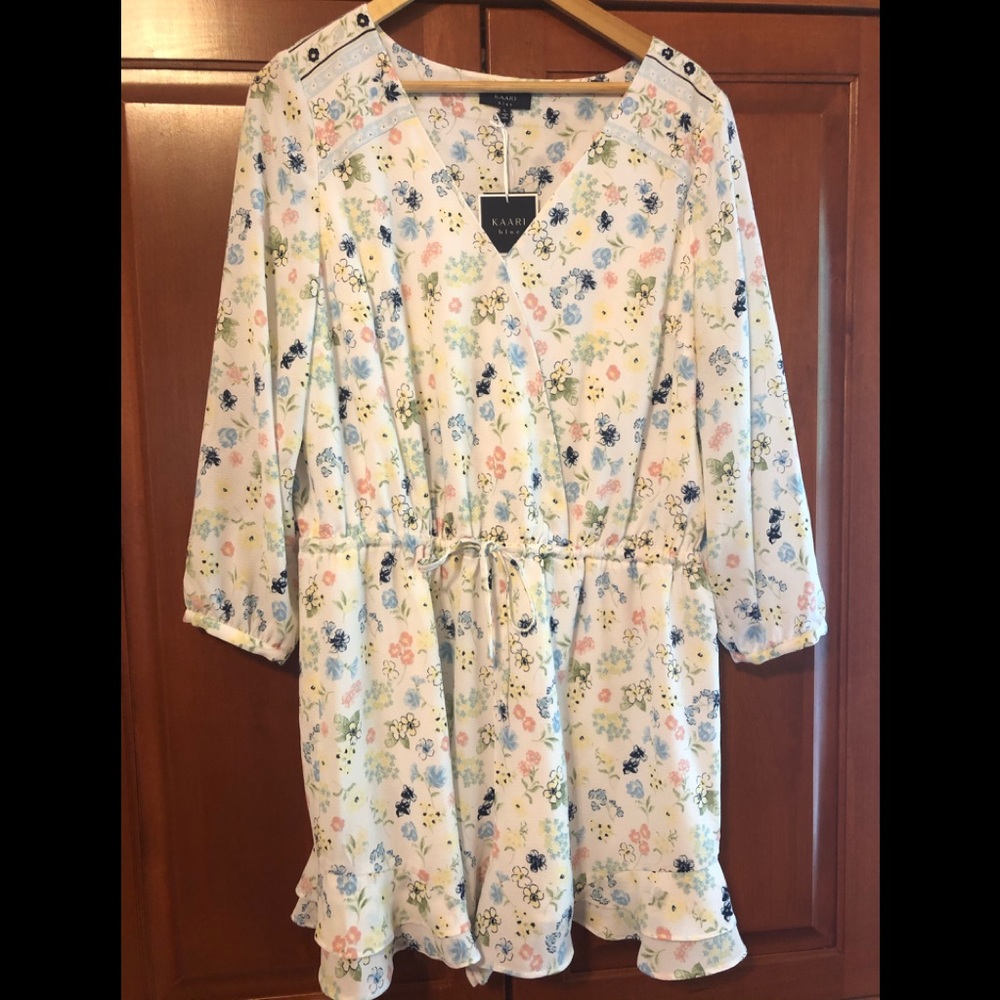 Kaari Blue Flowered Romper Size Large NWT